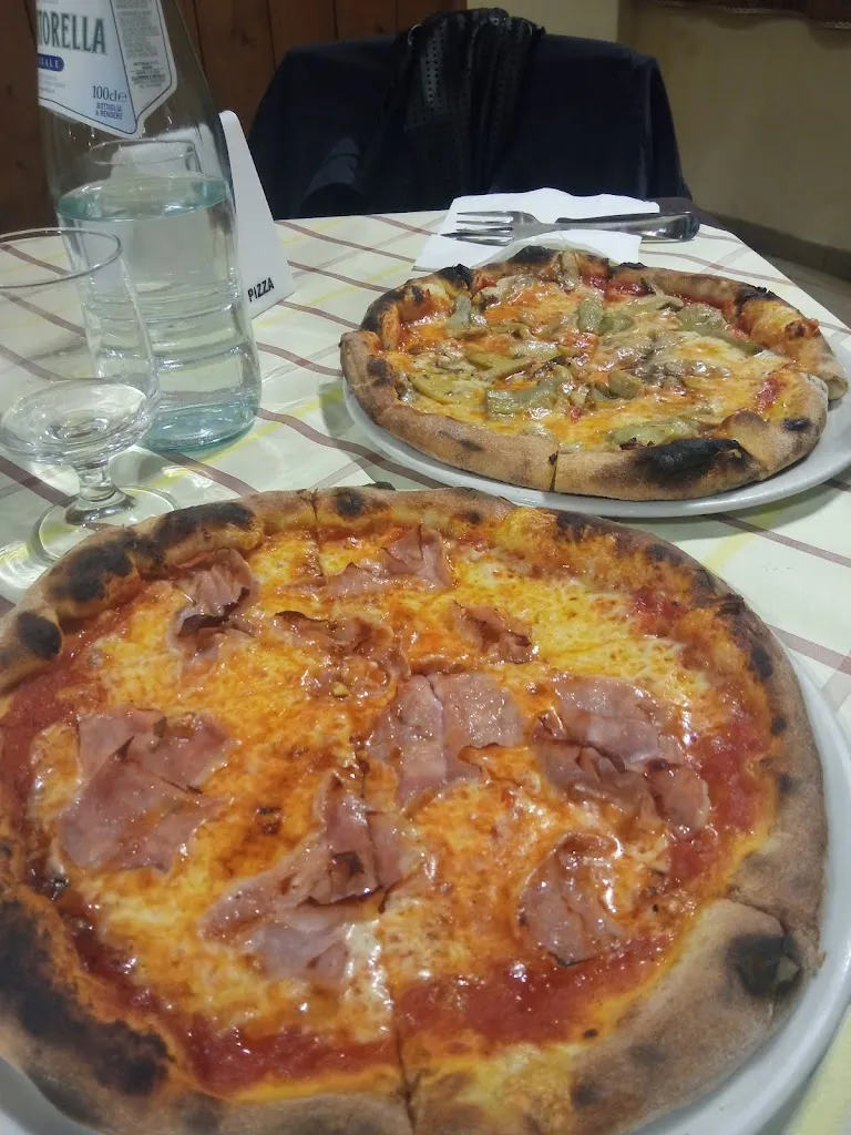 Taxi Pizza restaurant in Ravanusa