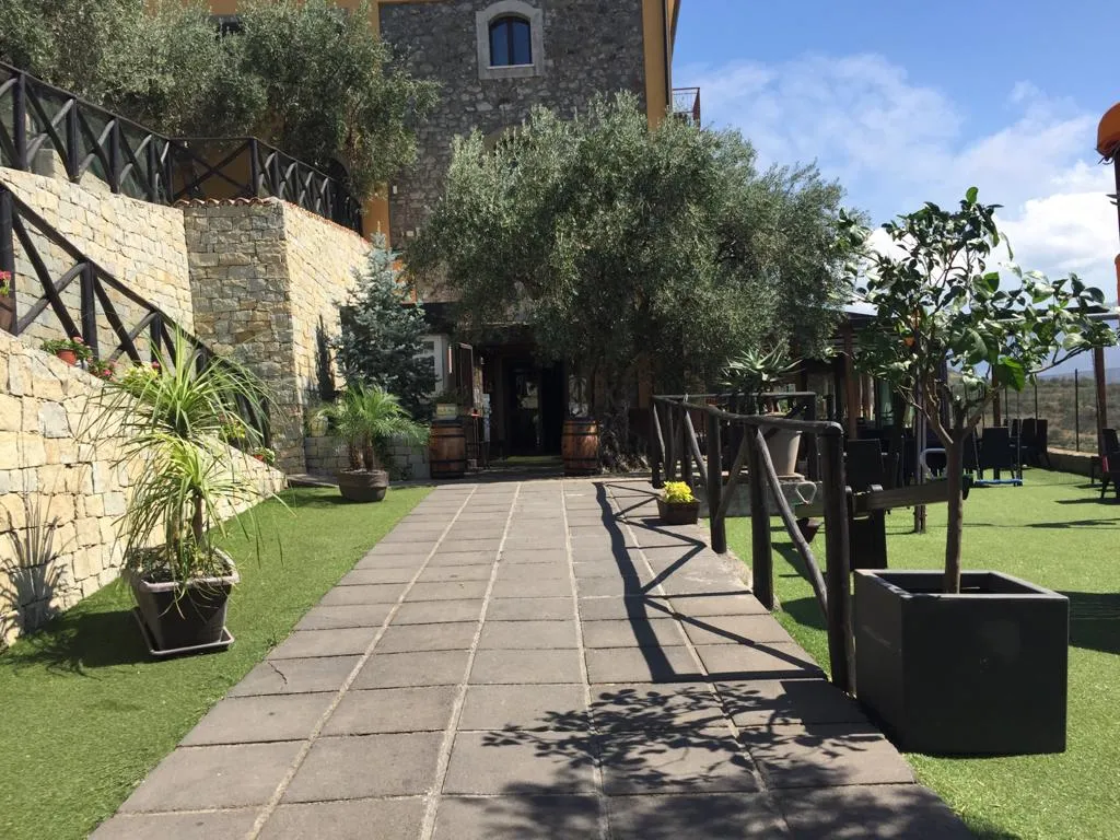 Etna Valley Farm restaurant in Roccella Valdemone