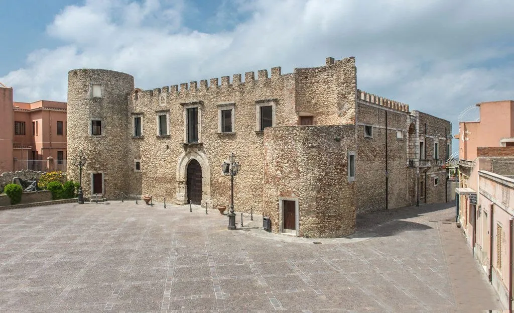 Il Castello di Roccavaldina_Roccavaldina_slider_image_3