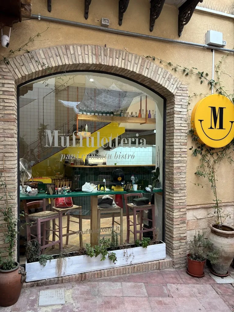 Muffuletteria - pani cunzatu bistrò_Riesi_slider_image_2