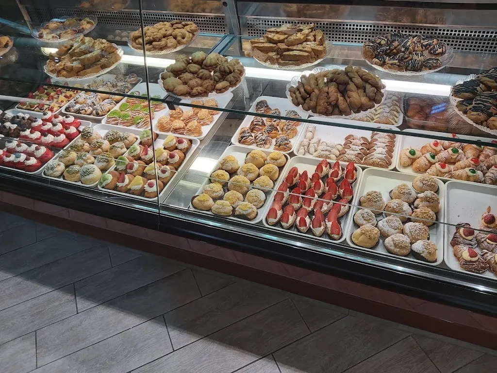 Margarita Caffe restaurant in Rocca di Capri Leone