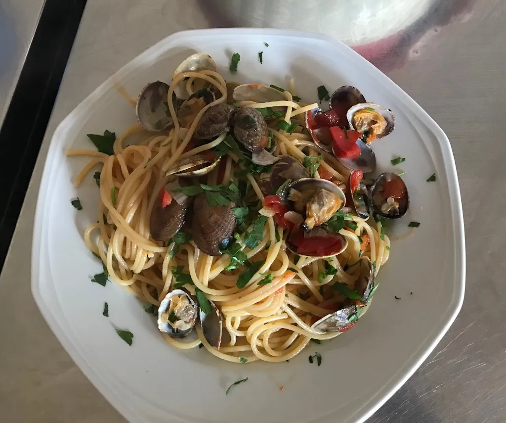 Ristorante Eucaliptus di Mazzola Rosetta restaurant in Rocca di Capri Leone