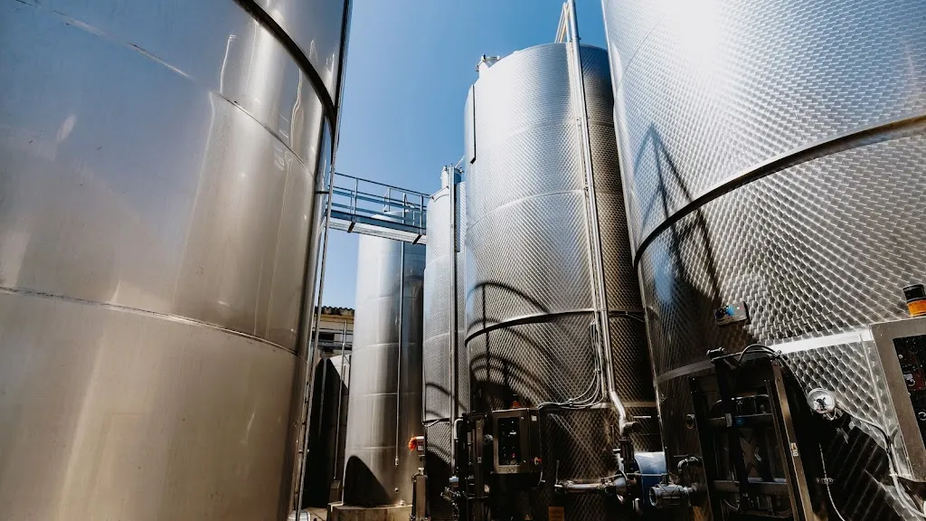 Vini Vaccaro_Salaparuta_slider_image_2