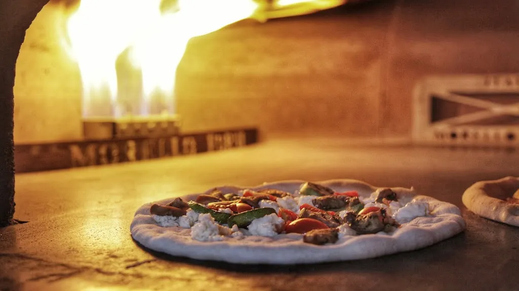 Ristorante Pizzeria La Lanterna_Rometta_slider_image_3