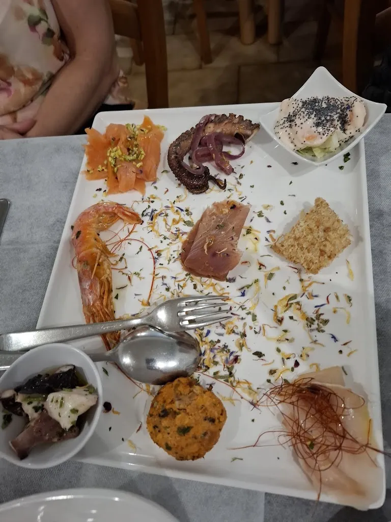 Matteo Gramaglia_The Lantern Hotel_Rometta_review