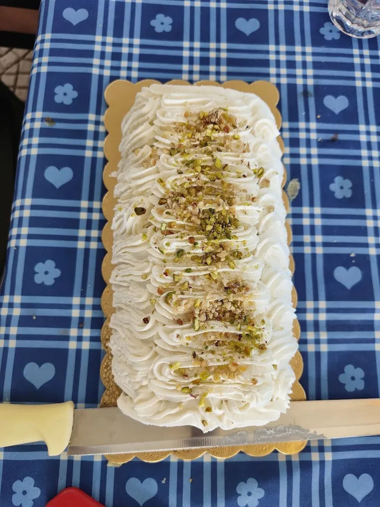 Roberta Cannavò_Chic Bar_Rometta_review