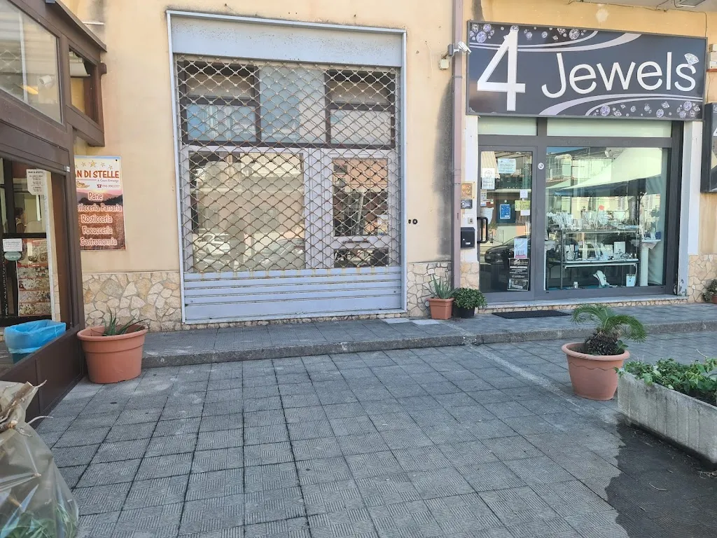 Pan Di Stelle restaurant in Rometta