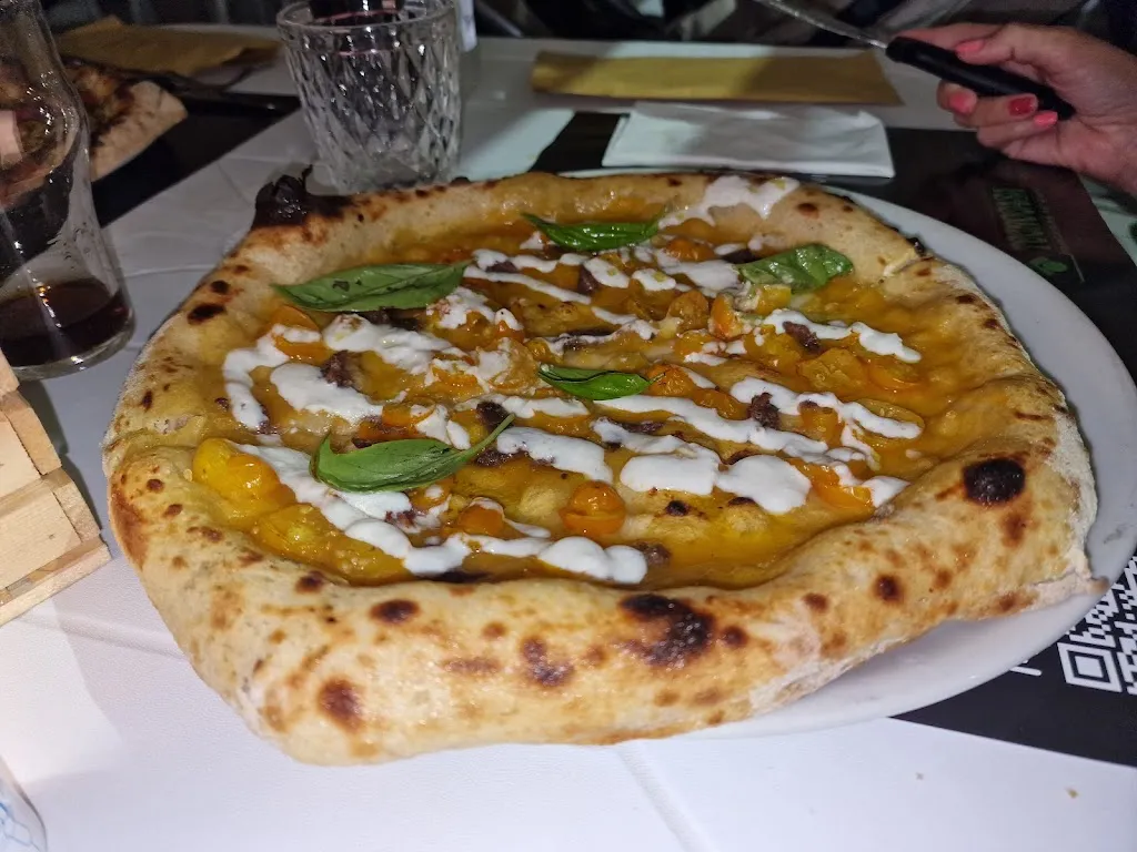 Alex Mandanici_Pizza Village Club_Rometta_recensione