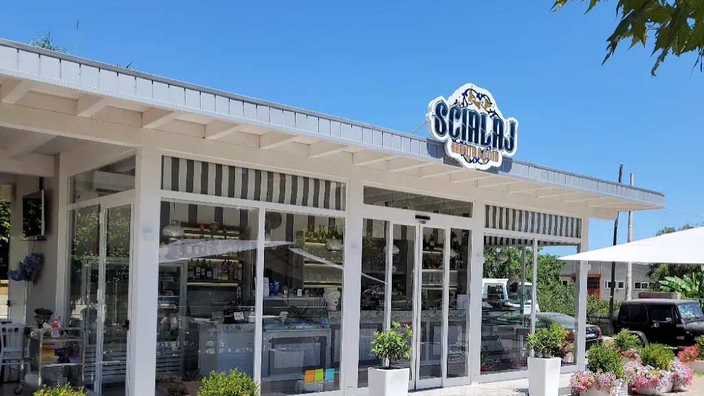 Scialaj restaurant in Rometta Marea