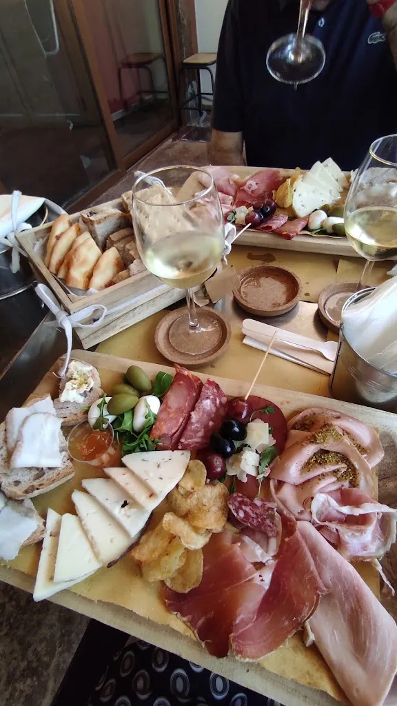 Menu_4 VOLTE CAFFÈ_Arielli_image_2