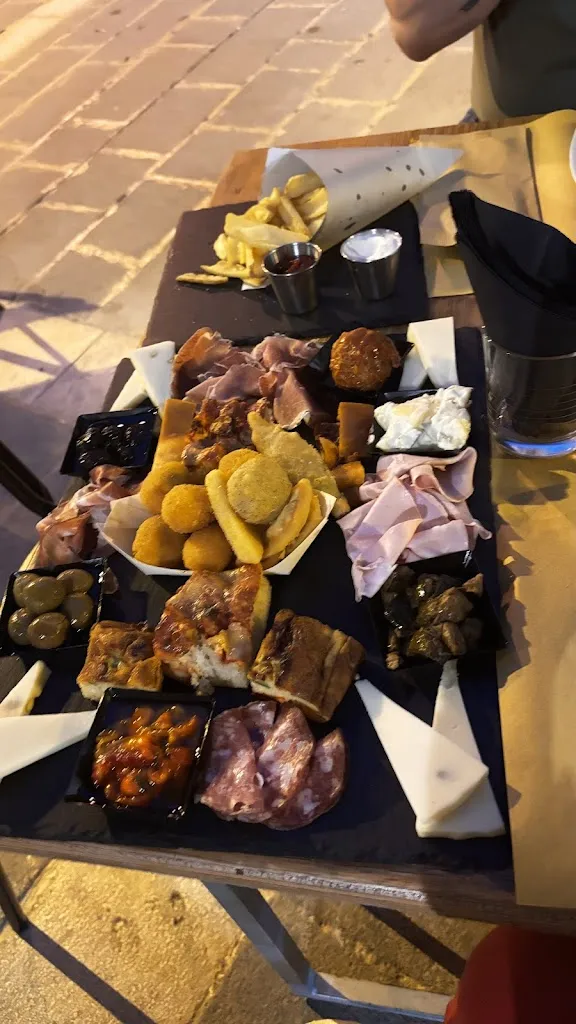 Eric Van Assche_I Versi Wine Bar_Rosolini_Bewertung