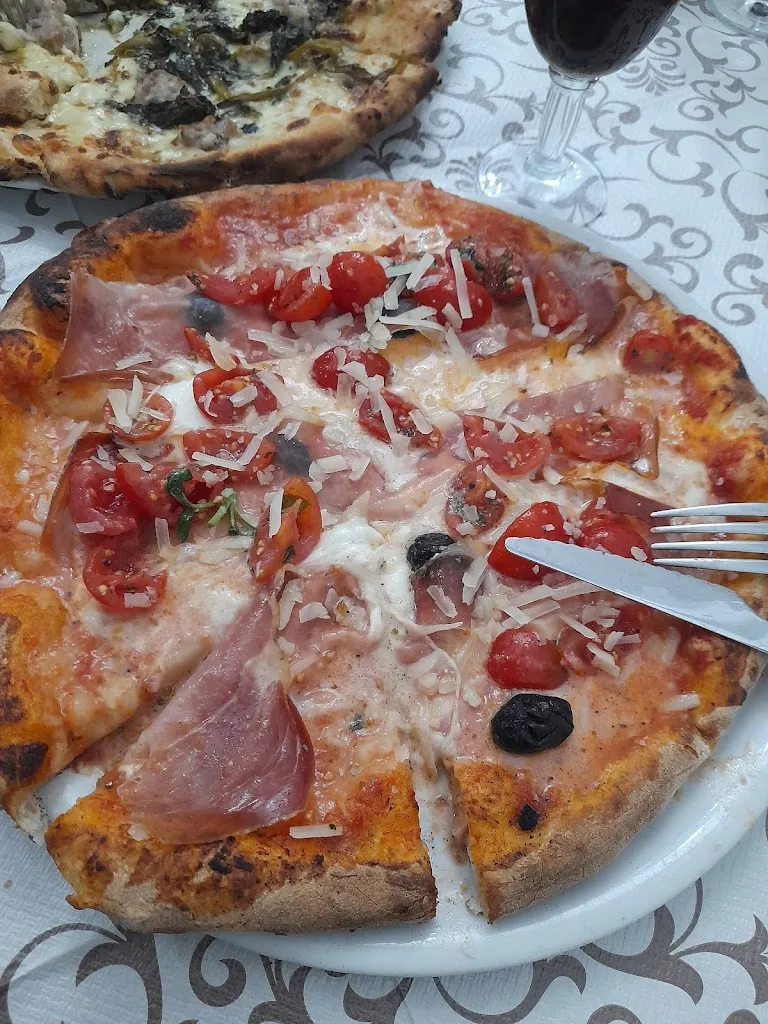 Ristorante Pizzeria Primavera_San Biagio Platani_slider_image_2