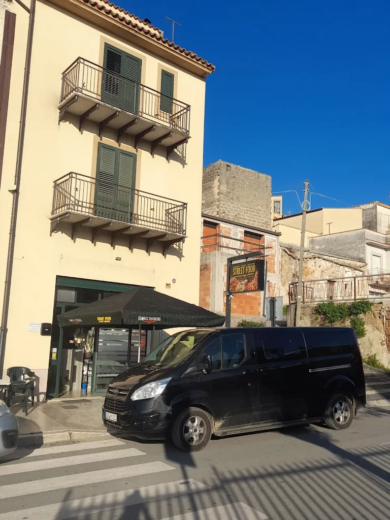Martin Mann_Pizzeria Street Food di Giuseppe Serafino_Sambuca di Sicilia_review
