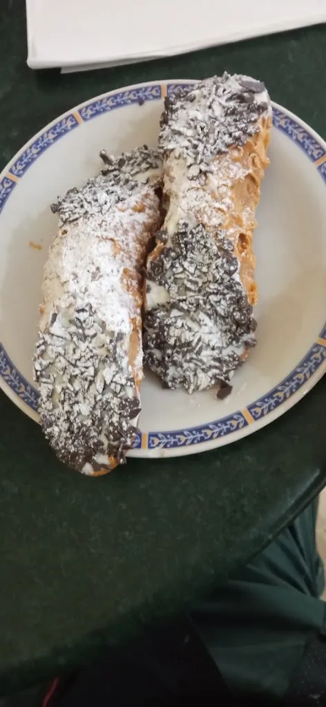 Ivana Polišenská_Gelateria Dolce Risveglio_Sambuca di Sicilia_review