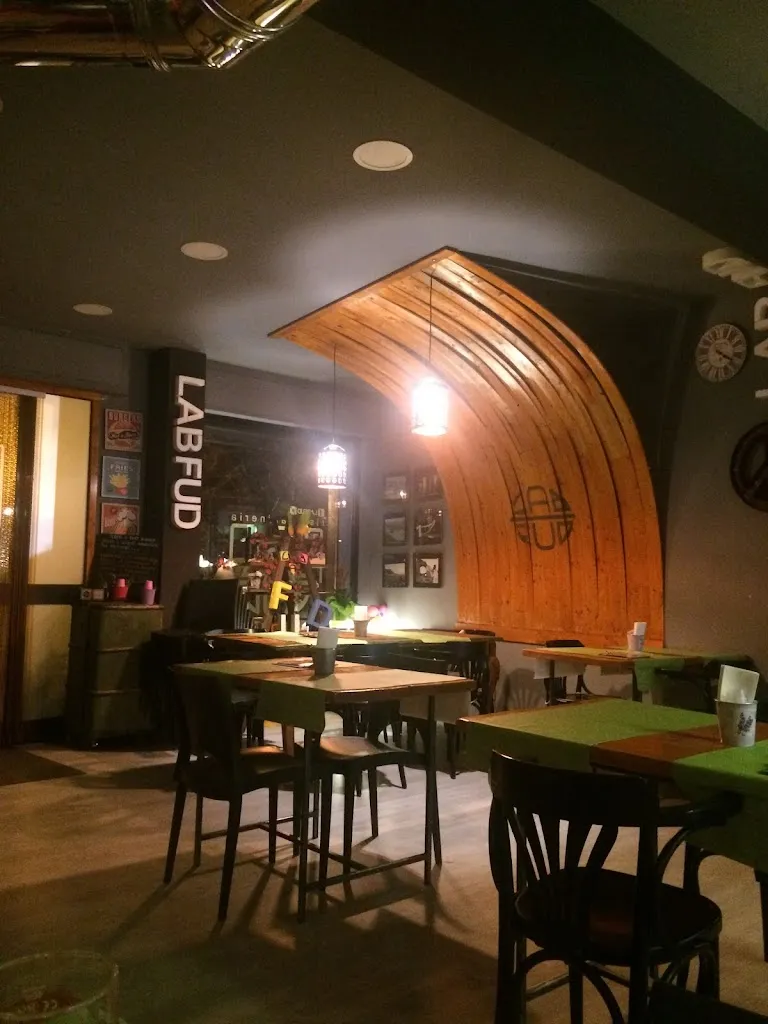 Lab Fud restaurant in San Giuseppe Jato