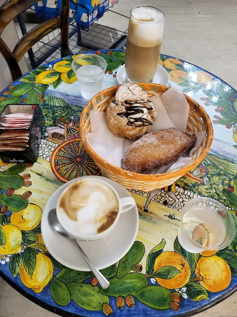 Samsunshine Levy_Pasticceria Gallina Bar Nazionale Di Gallina Lorenzo_San Michele di Ganzaria_review