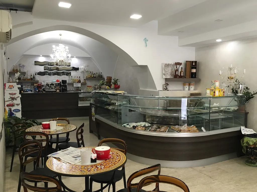Pasticceria Gallina Bar Nazionale Di Gallina Lorenzo restaurant in San Michele di Ganzaria