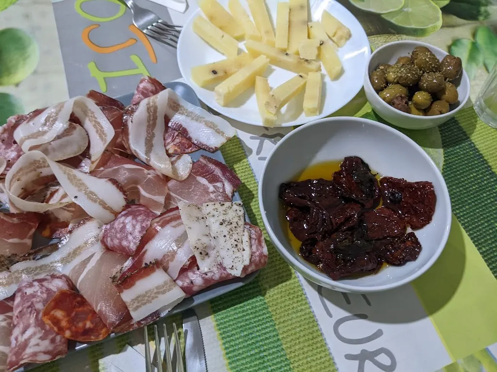 Antichi Sapori di Santo Dieli restaurant in San Michele di Ganzaria