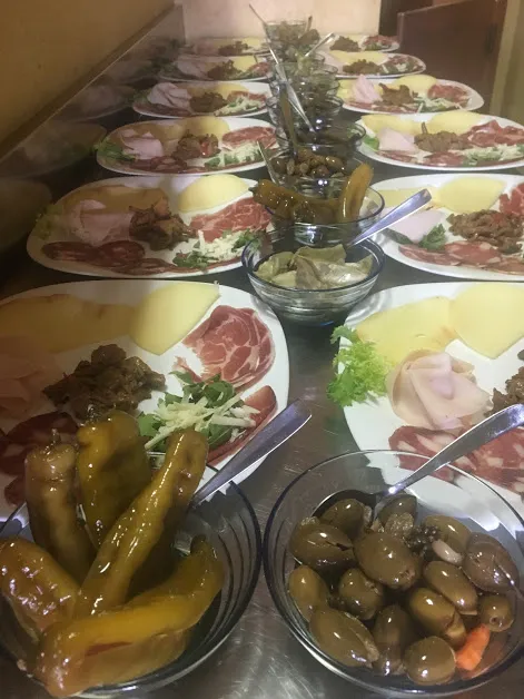 Ritrovo da Rocco di Pizzolante Antonella restaurant in San Salvatore di Fitalia