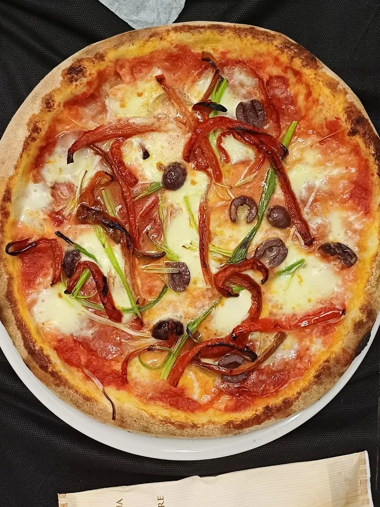 Pizzeria Cacio e Mollica_San Pietro Clarenza_slider_image_2