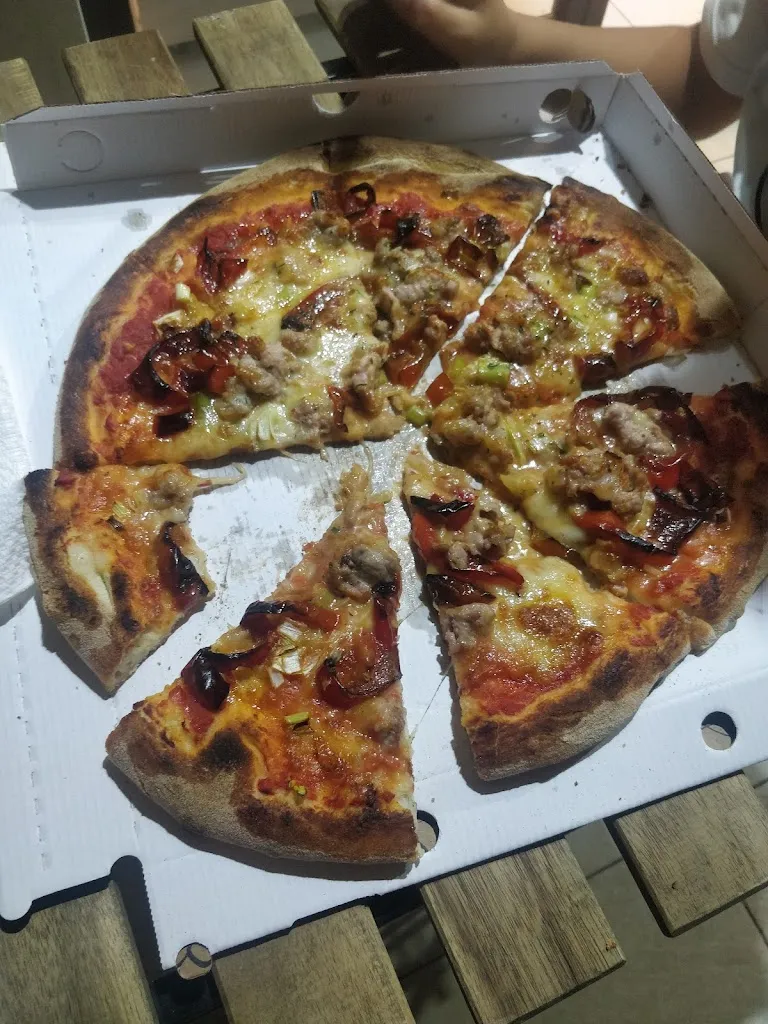 Menu_Pizzeria L’Azalea_San Pietro Clarenza_image_4