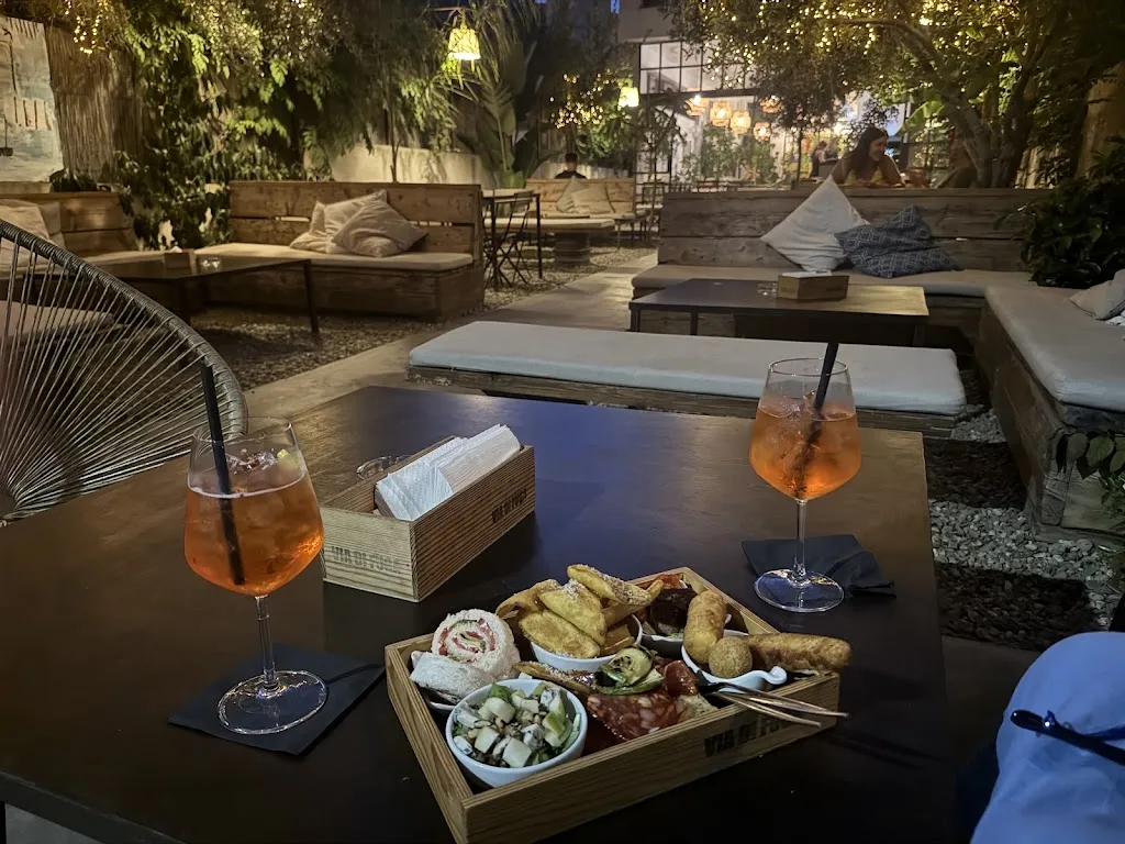 Via Di Fuga_Sant'Alessio Siculo_slider_image_3