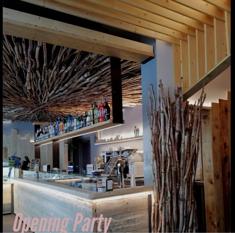 Wood Risto Bar restaurant in San Cataldo