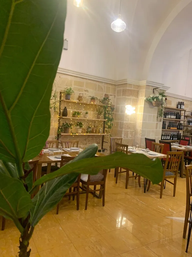 La Serra Bistrot restaurant in Leverano