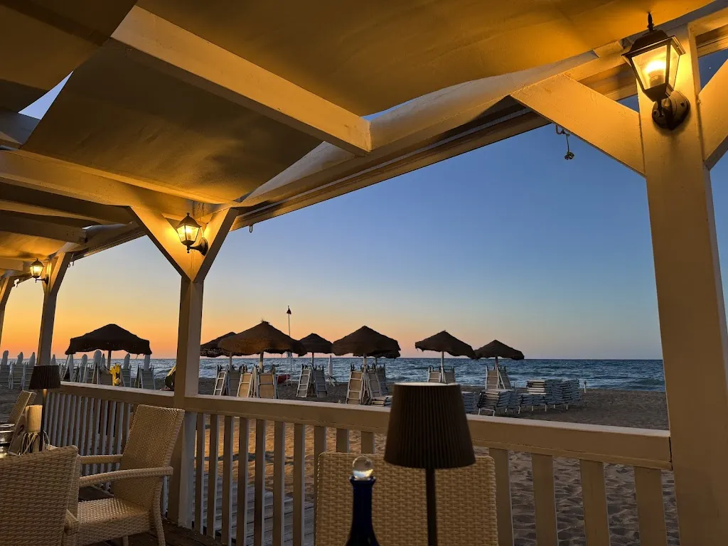 Melanie Simon_Ponticello Lido_San Cataldo_review