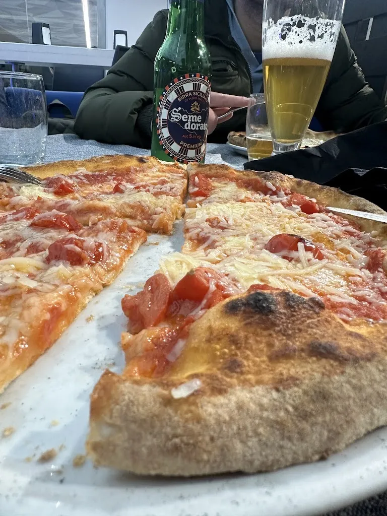 Davide_Lumiere Caffetteria Pizzeria Ristorante pranzo e cena_San Cataldo_review