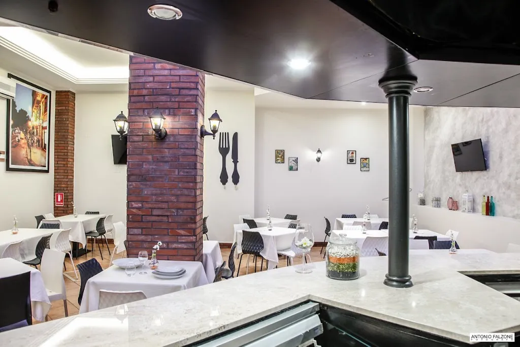 Da Angela Air restaurant in San Cataldo