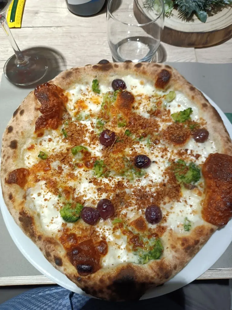 Giuseppe Di Pietra_Pizzeria Trattoria La Scalinata Di Volo_San Cataldo_review