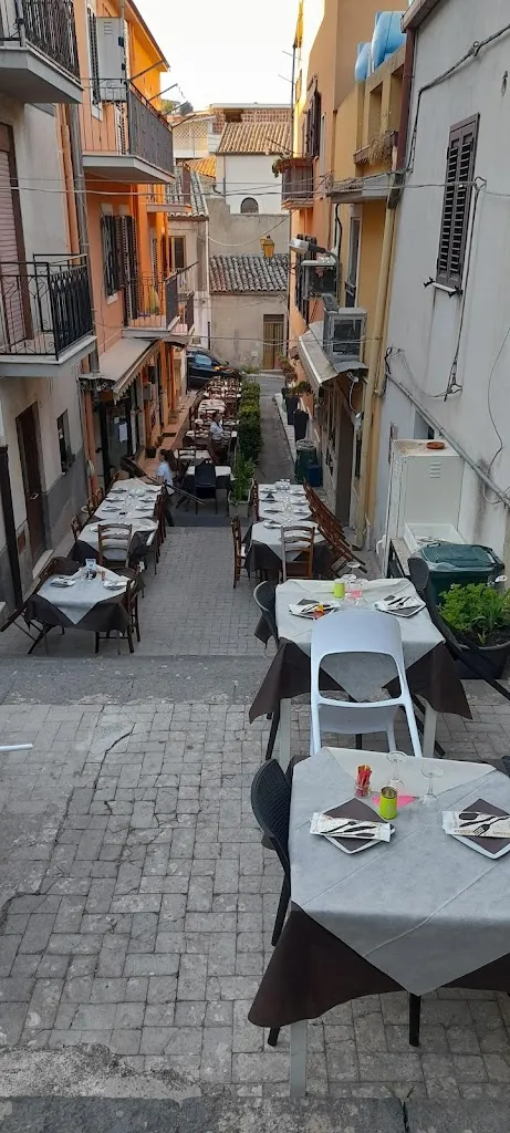 Pizzeria Trattoria La Scalinata Di Volo_San Cataldo_slider_image_1