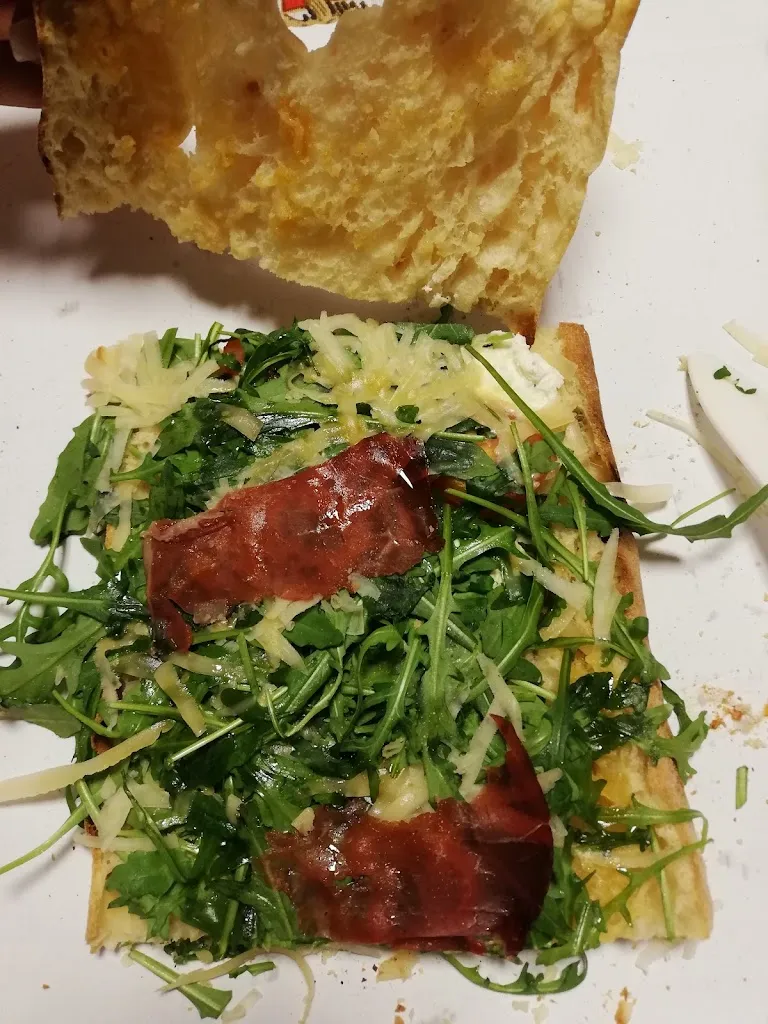 chiara elisa pastore_Terra Madre Pizzeria Biologica - Sant'Agata Li Battiati_Sant'Agata Li Battiati_review