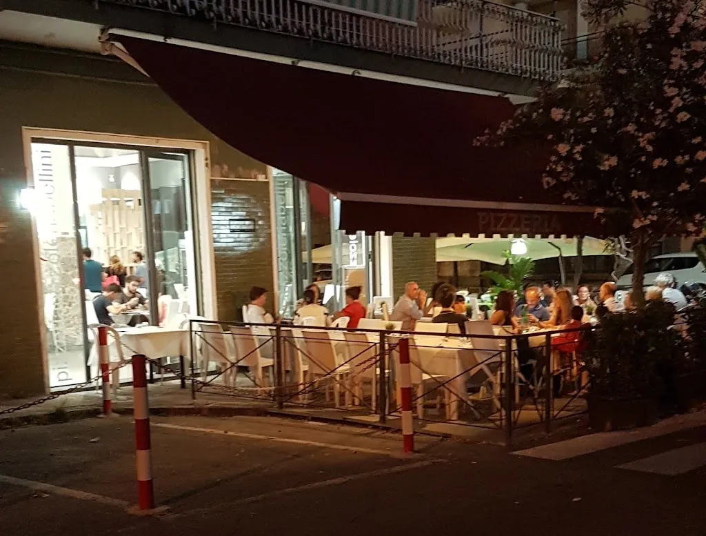 Pizzeria Bellini restaurant in Sant'Agata Li Battiati