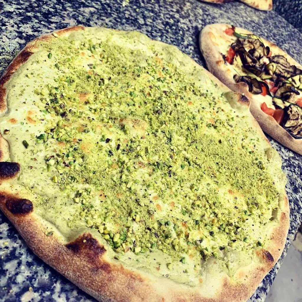 Pizzeria Pizza Rock_Sant'Agata Li Battiati_slider_image_3