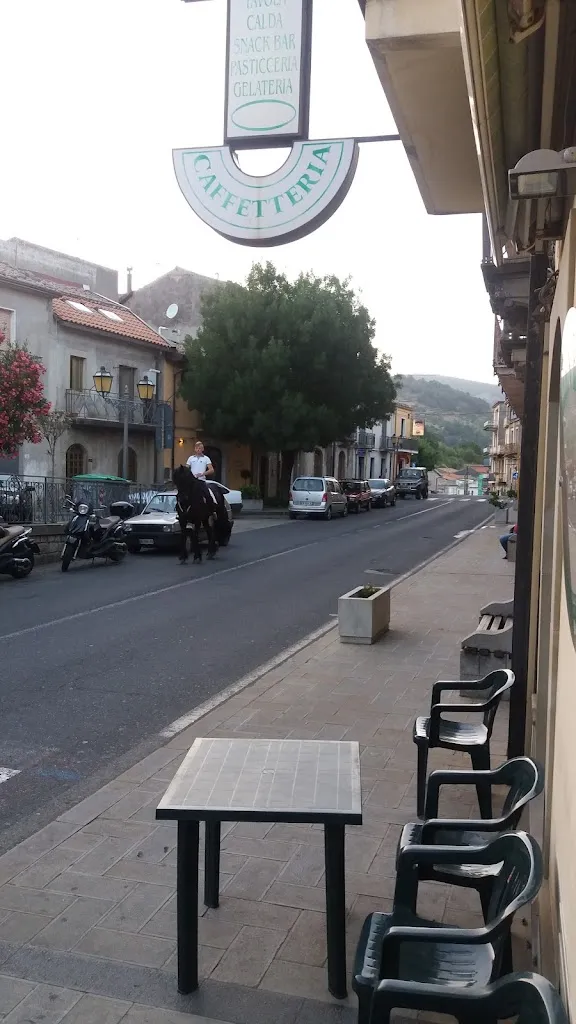 Green Bar Di D'Amico Giuseppe_Santa Domenica Vittoria_slider_image_2