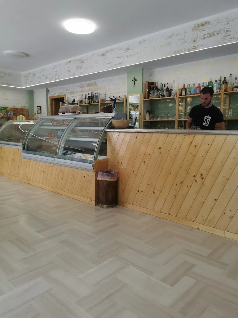 Mauro Grugno_Bar Costanzo dei fratelli Mollica_Santa Domenica Vittoria_review