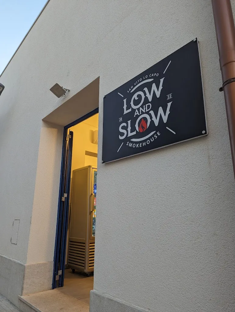 Low&Slow Smokehouse restaurant in San Vito Lo Capo