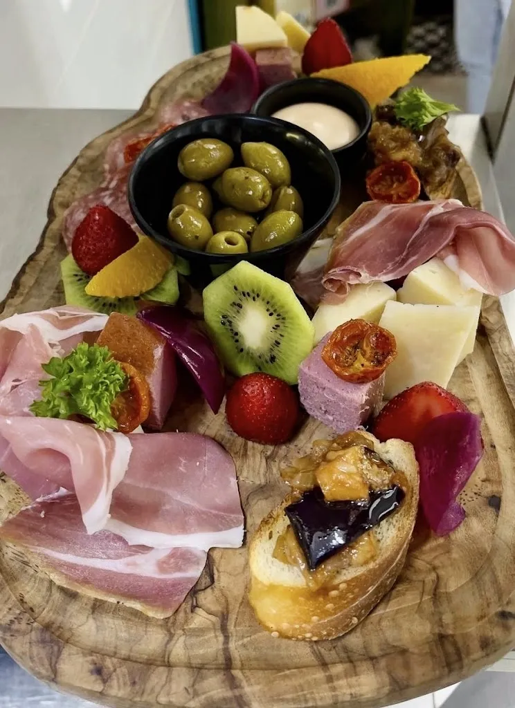 BIK BAK food and cocktails_San Vito Lo Capo_slider_image_3