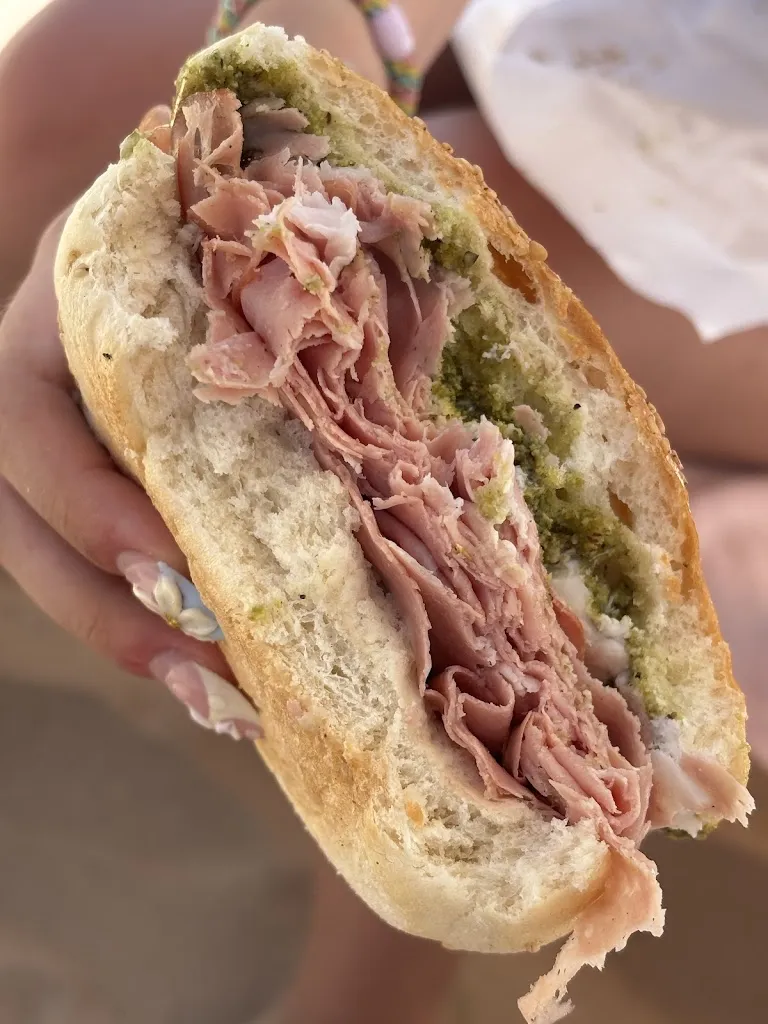 Barbara Caracciolo_Mancia, Bivi e Futtitinni_San Vito Lo Capo_review