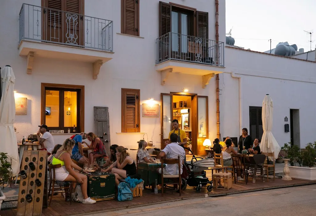 L'Angolo diVino Salumeria - Bistrot - Enoteca con cucina di Marco Bonanno_San Vito Lo Capo_slider_image_3