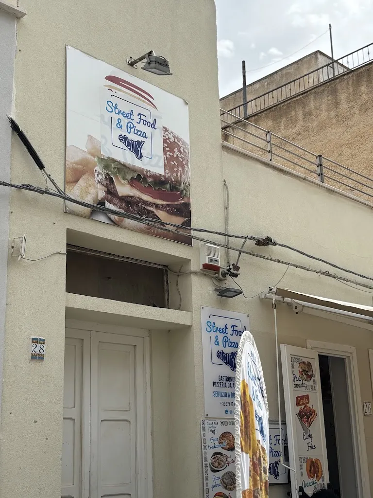 Eric Taylor_STREET FOOD & PIZZA SICILY_San Vito Lo Capo_review