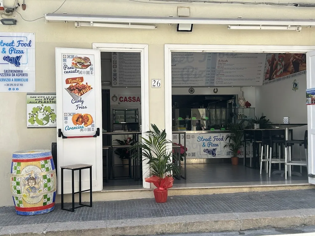 STREET FOOD & PIZZA SICILY restaurant in San Vito Lo Capo