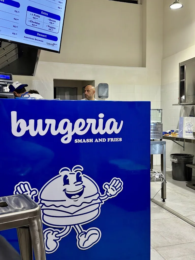 Tijn Wasbauer_Burgeria | Smash & Fries_San Vito Lo Capo_review