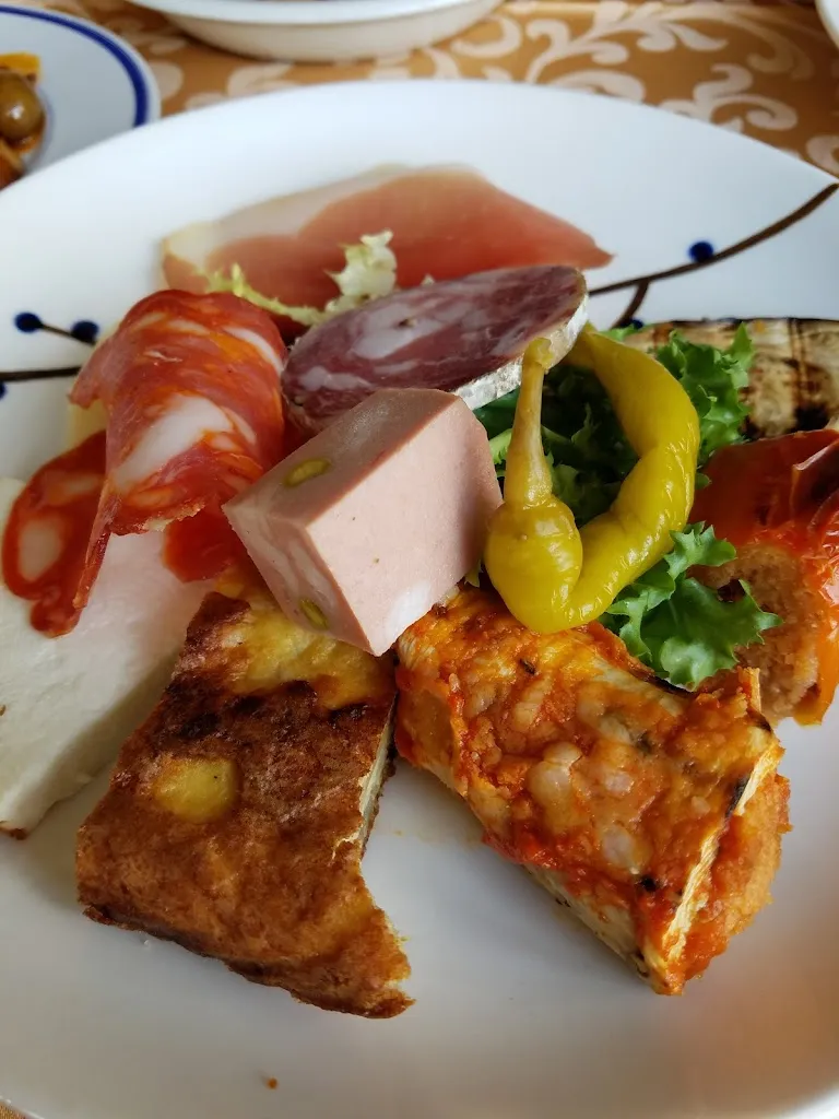 Matthew Wolf_La Forchetta del Castello_Santa Lucia del Mela_recensione