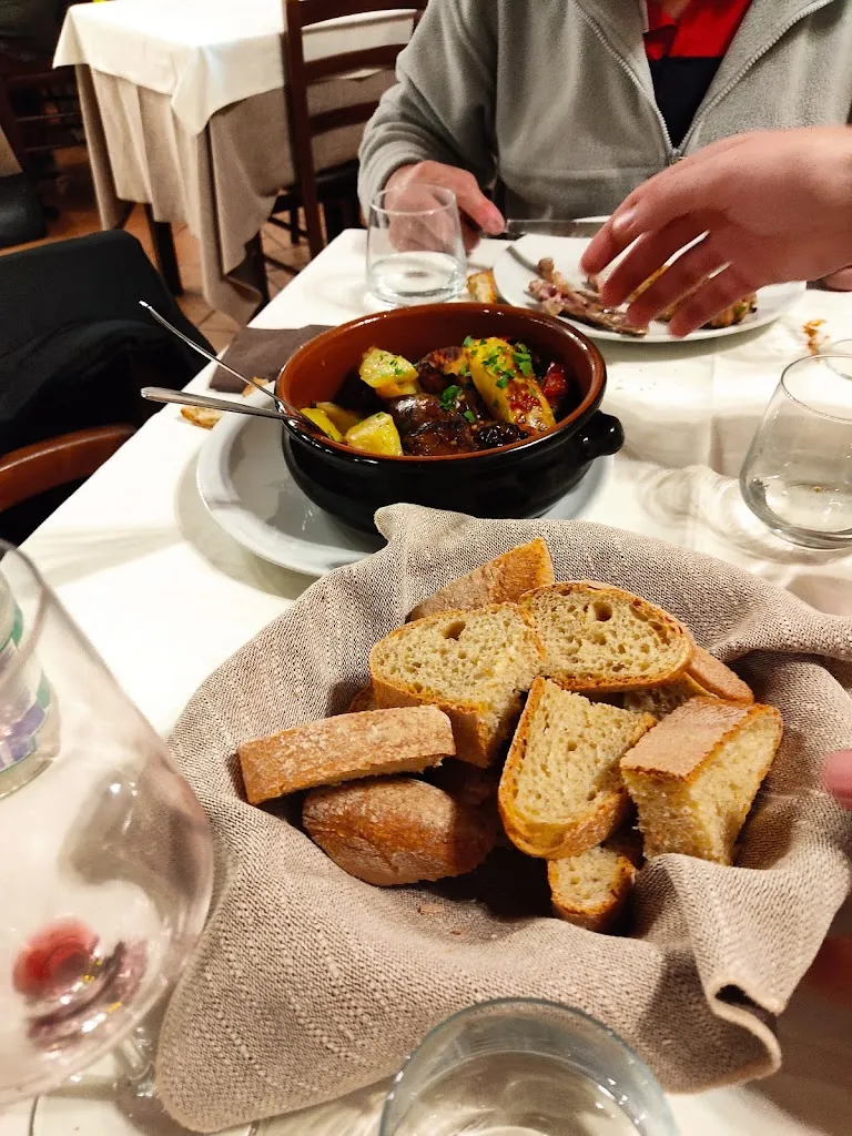 Timotheos Toutountzakis_La Forchetta del Castello_Santa Lucia del Mela_recensione