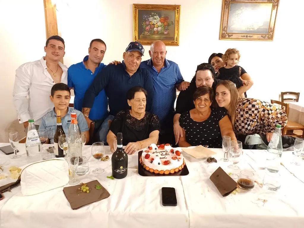 Vincenza Torre_La Forchetta del Castello_Santa Lucia del Mela_recensione