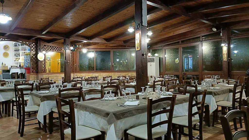 LETTERIA TOMASELLO_DOPPI SAPORI - Trattoria Pizzeria_Santa Lucia del Mela_review