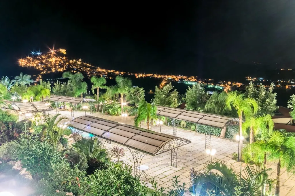 Villa Mont Valerie restaurant in Santa Lucia del Mela